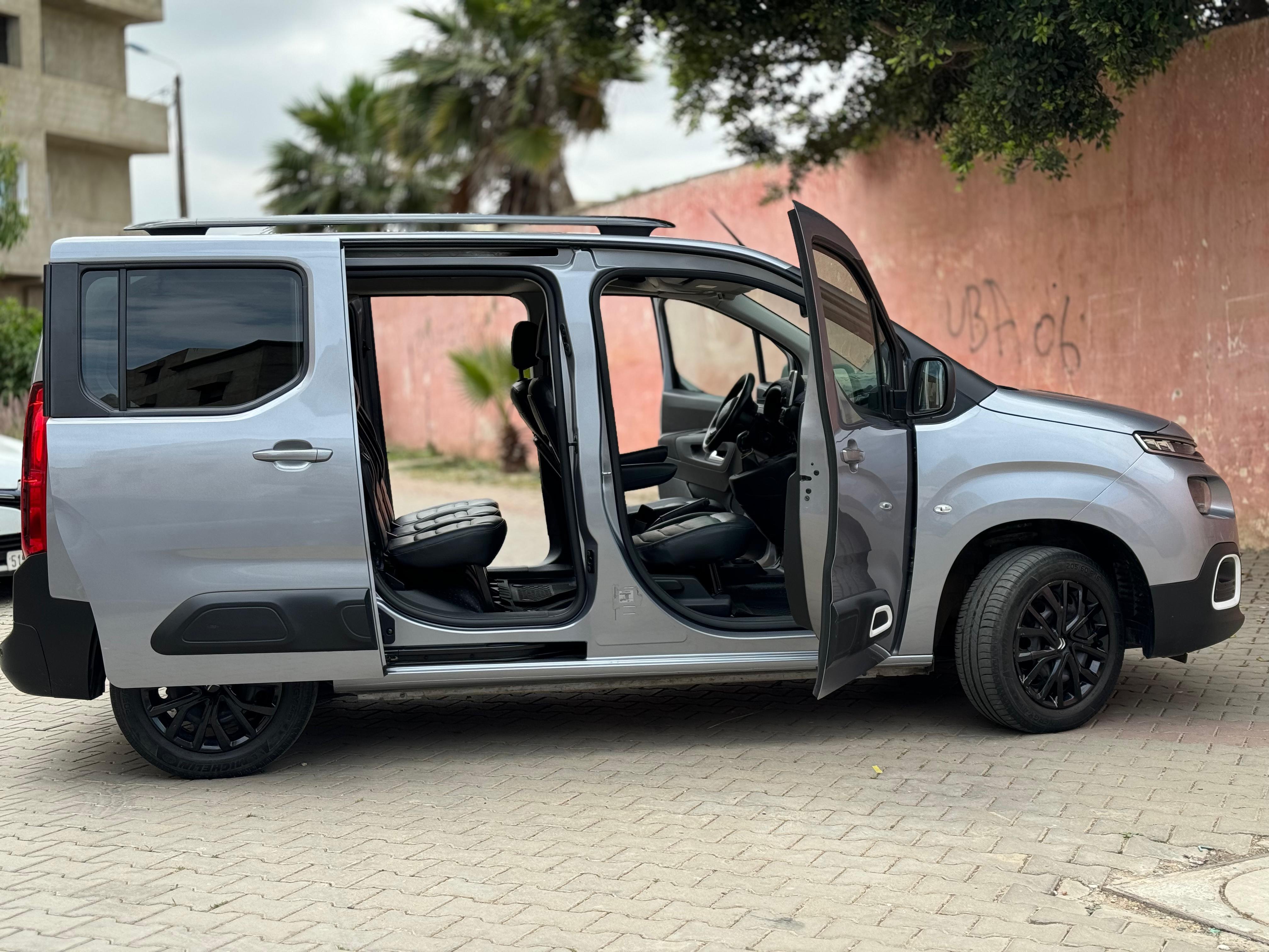 Lazrak auto Citroen berlingo 2023 